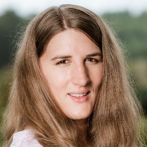 Claudia Grajek Claudia Grajek